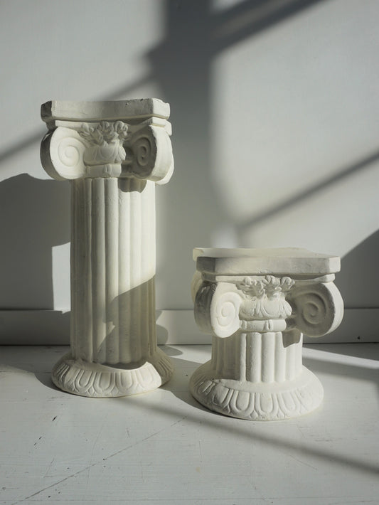 Roman Pillar Stand