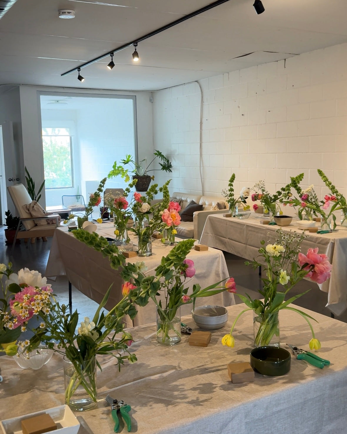 December 1st Flower Arranging Workshop - Ikebana Inspired (Toronto)