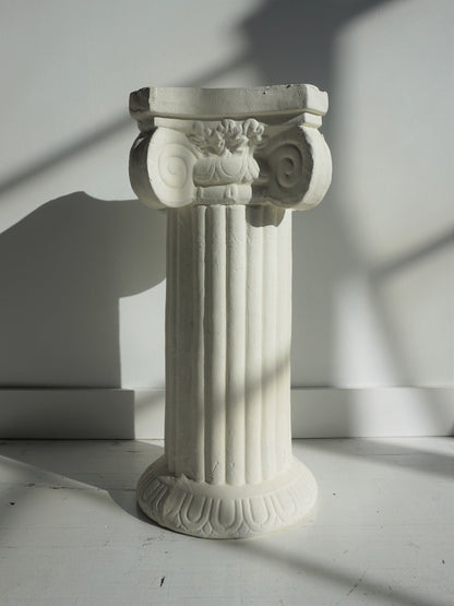 Roman Pillar Stand