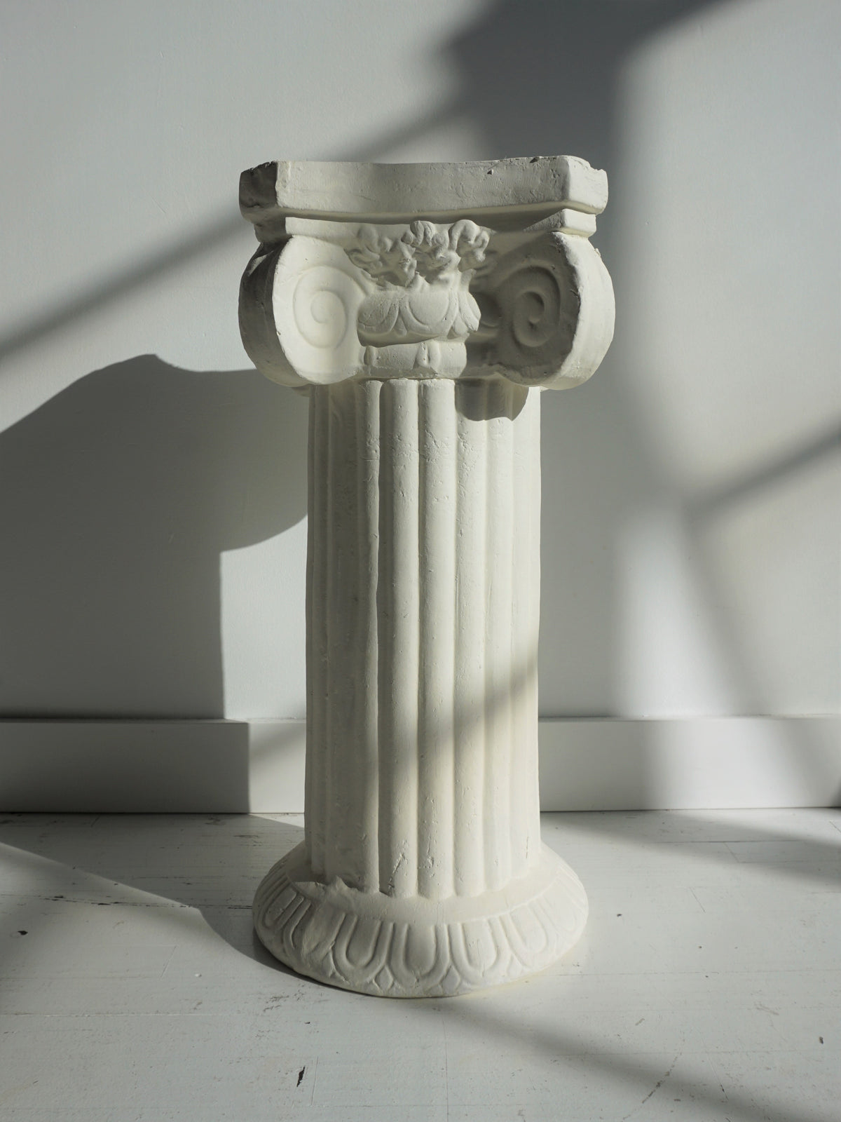 Roman Pillar Stand – Viridi