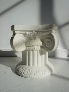 Roman Pillar Stand